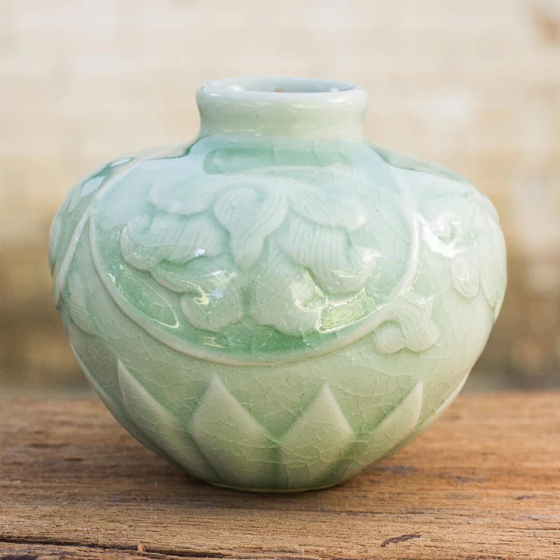 - Rabbit grass rack to prevent waste food boxVoluptuous Lotus Thai Hand Crafted Petite Celadon Ceramic Vase - Rabbit grass rack to prevent waste food boxVoluptuous Lotus Thai Hand Crafted Petite Celadon Ceramic Vase