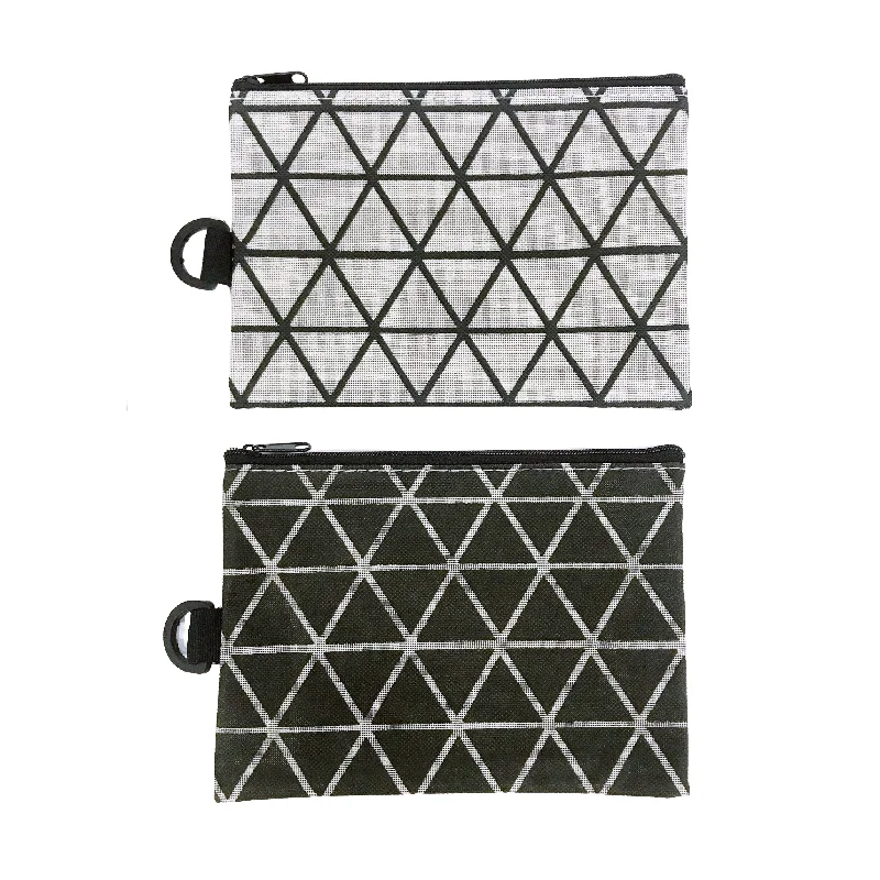 - Rabbit grass rack to prevent waste food boxVinyl Mesh Case With Fabric A6
