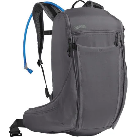 ---CamelBak women's sports backpack with a water bag Shasta 30