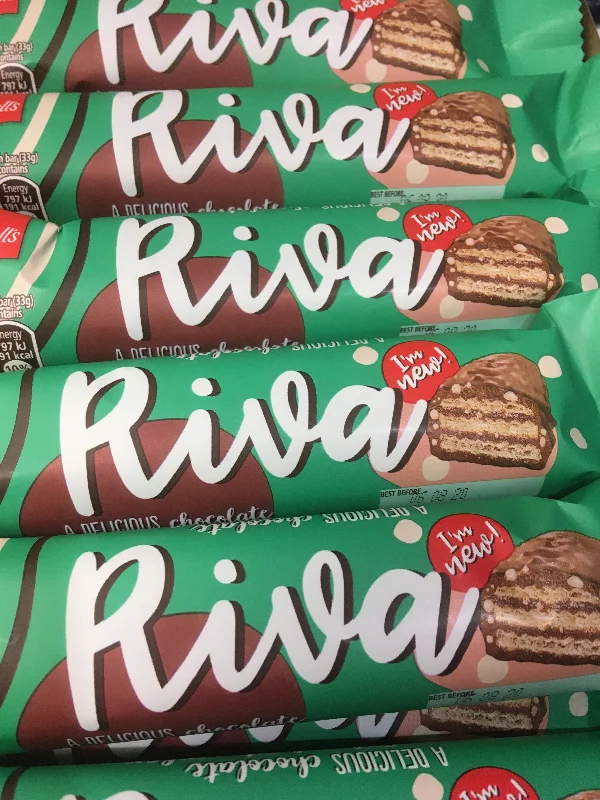 - Cat stress soothing spray12x Lovell's Riva Chocolate Wafer Bars (12x33g)