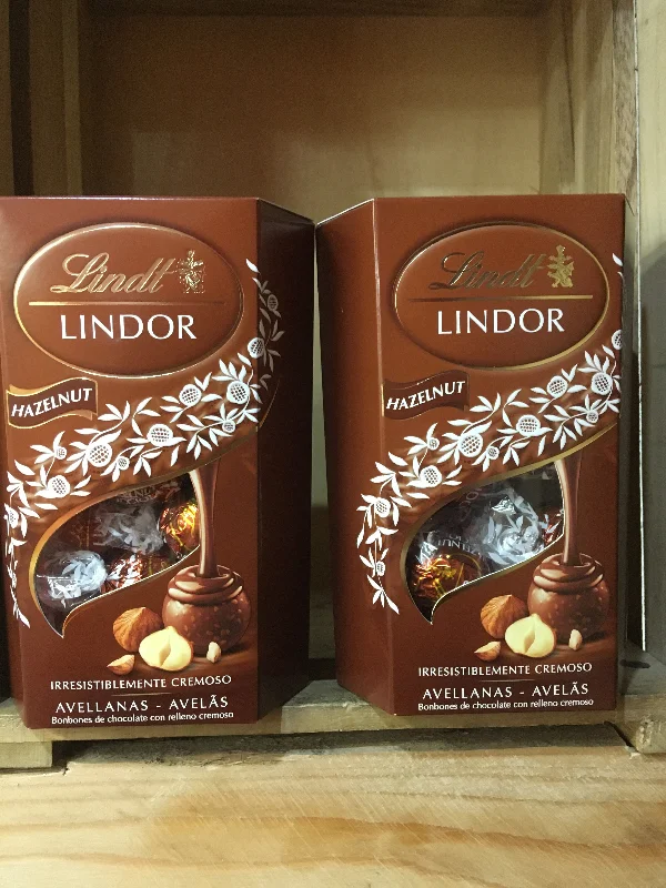 - Dog disposable foam shower gel2x Lindt Lindor Hazelnut Truffles (2x200g)