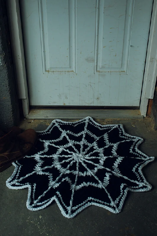 - Pregnant cat delivery room warming boxSpiderweb Mat (Crochet)