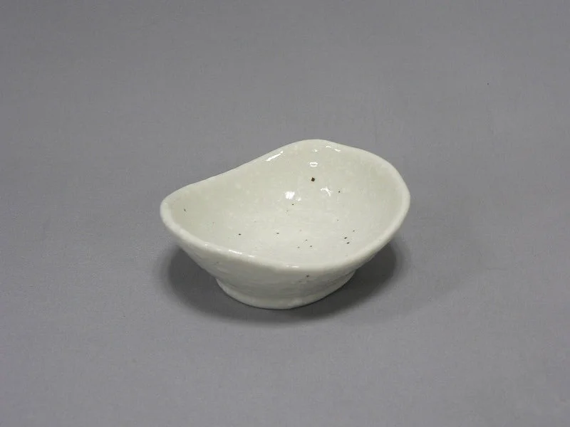 - Air box TSA certified check-inOval Shape Small Bowl On Off White Body